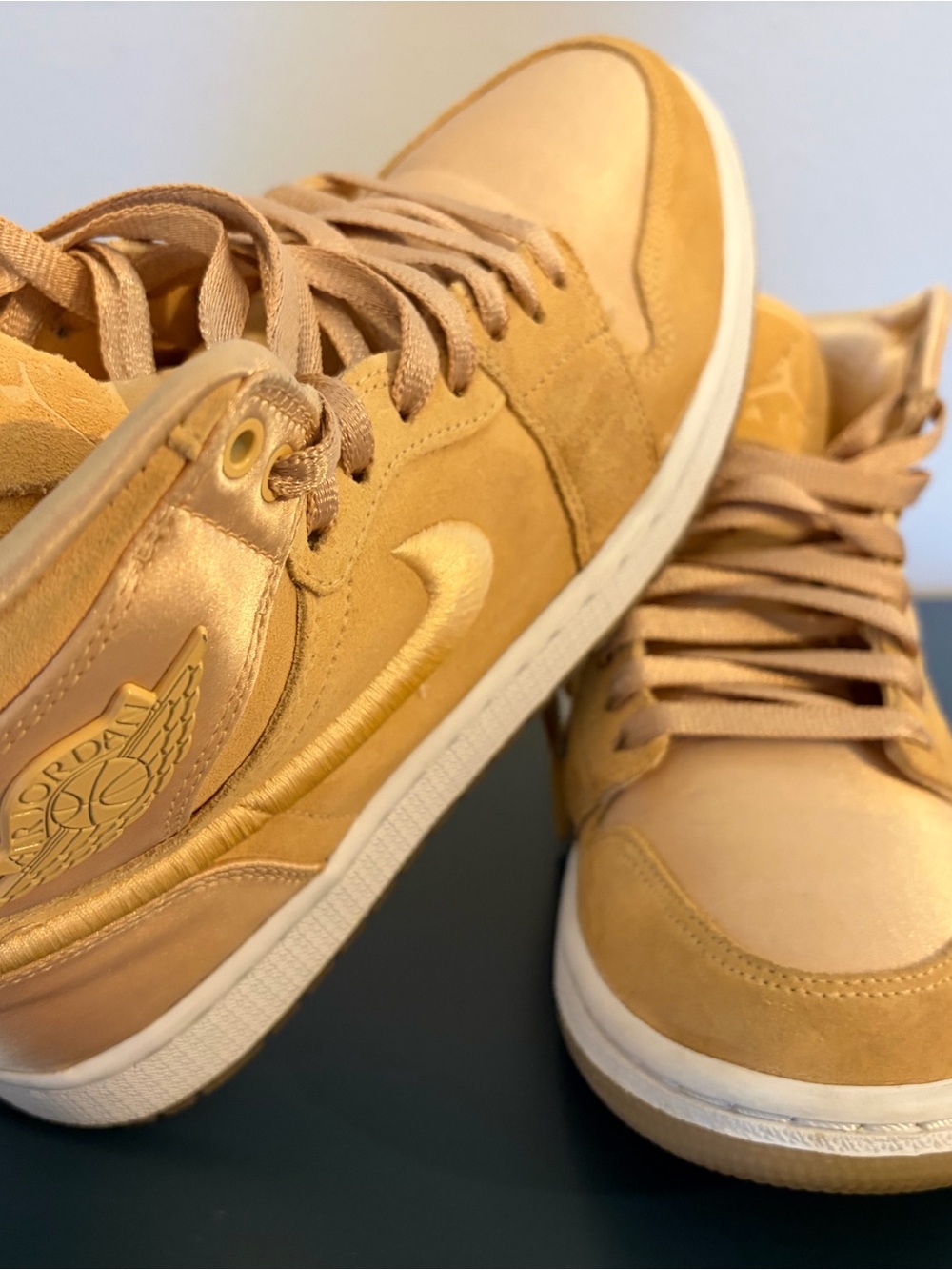Jordan 1 High Season of Her - Ice Peach